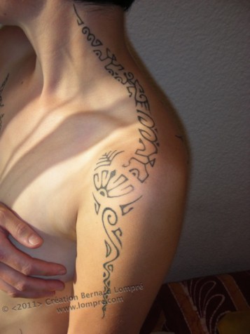009.Tatoo-polynesien-lompre-epaul-cou